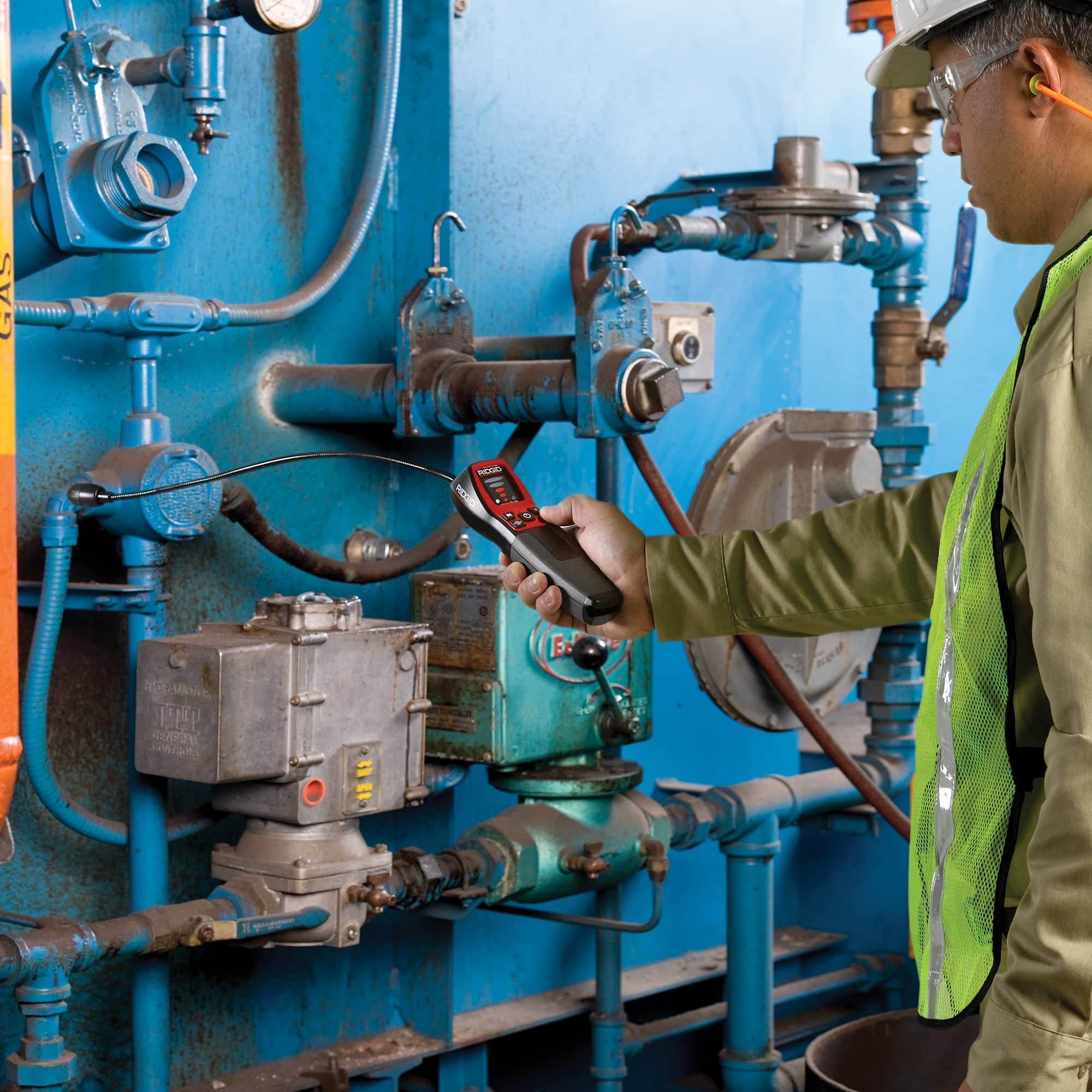 RIDGID CD-100 ergonomic, rugged design for long shifts.