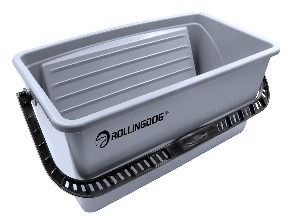 ROLLINGDOG 18-inch paint bucket top view shows grid for even saturation.