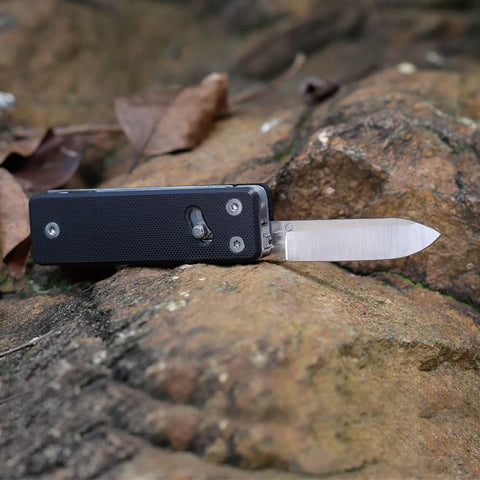 Roxon KS2 Elite compact design slips into a pocket.