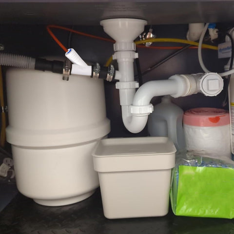 RuieHang heat-resistant-seals maintain watertight connections near disposal vents.