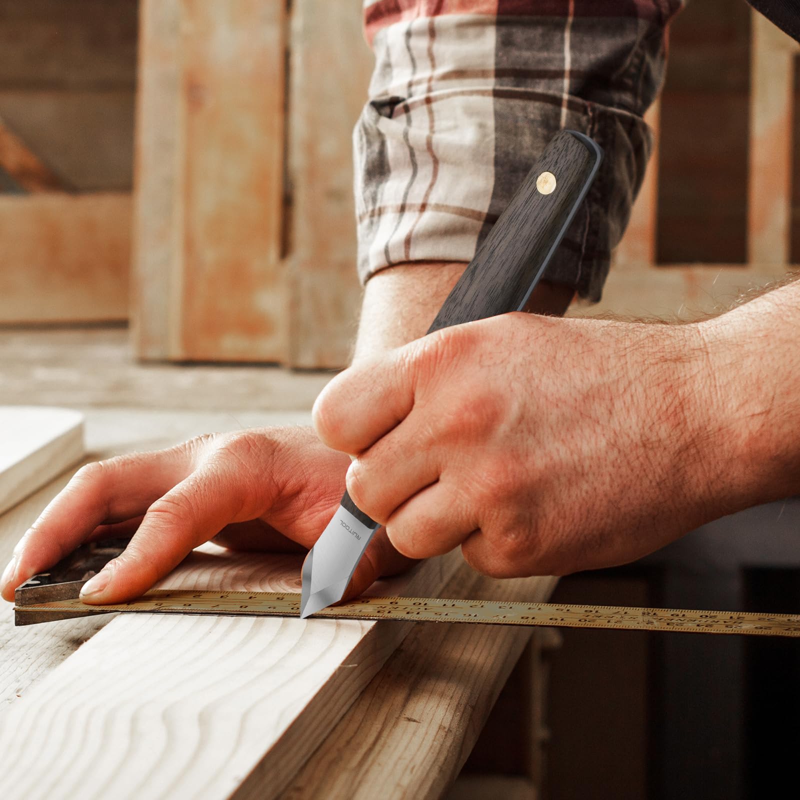 RUITOOL marking knife with CNC-ground edge for accurate scribing on wood.