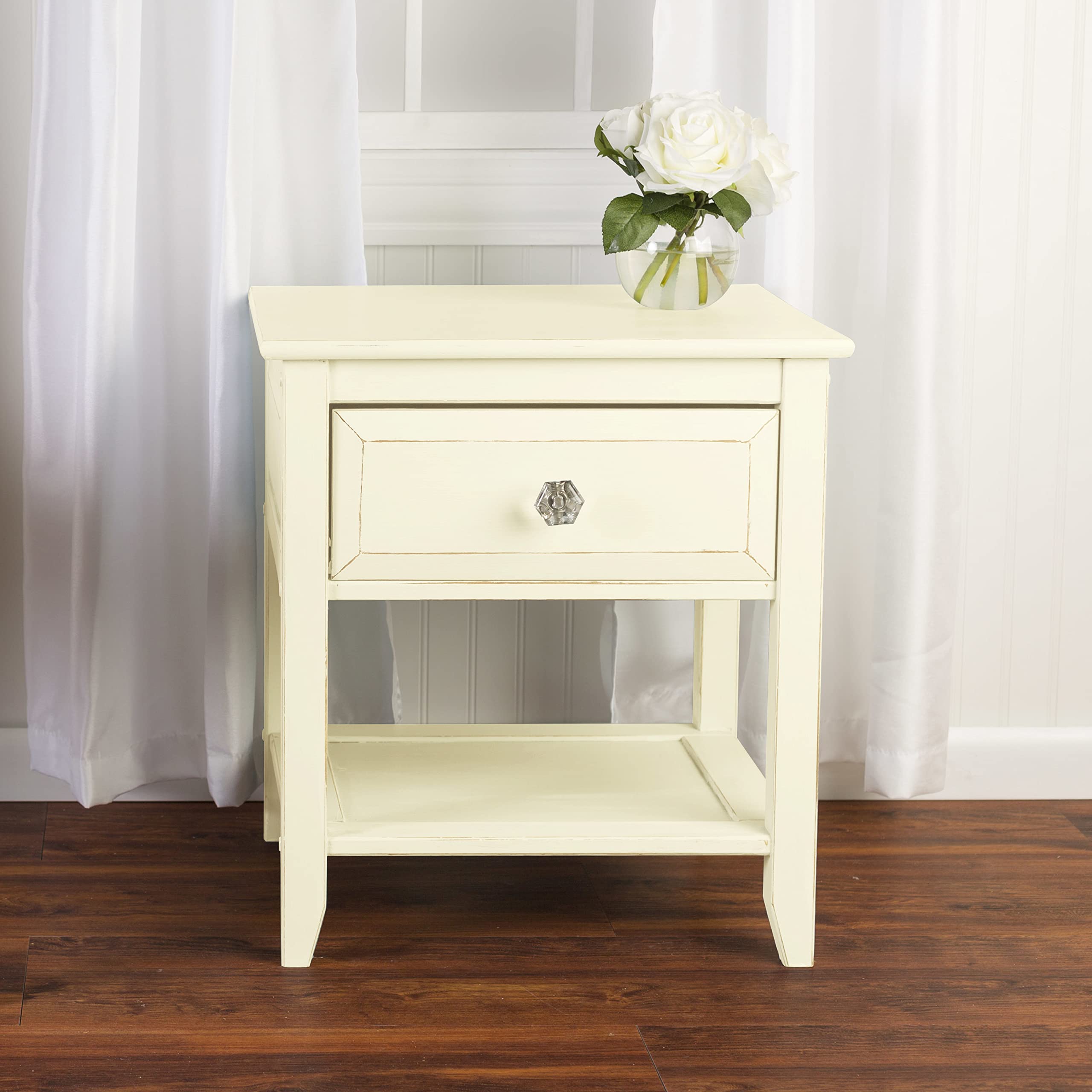 Rust-Oleum Chalked No Primer Needed container emphasizes easy prep for beginners