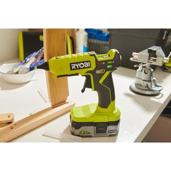 RYOBI ONE+ glue gun with a 3 mm nozzle for precise application.