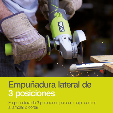 Ryobi R18AG-0 ergonomic handle for comfortable grinding.
