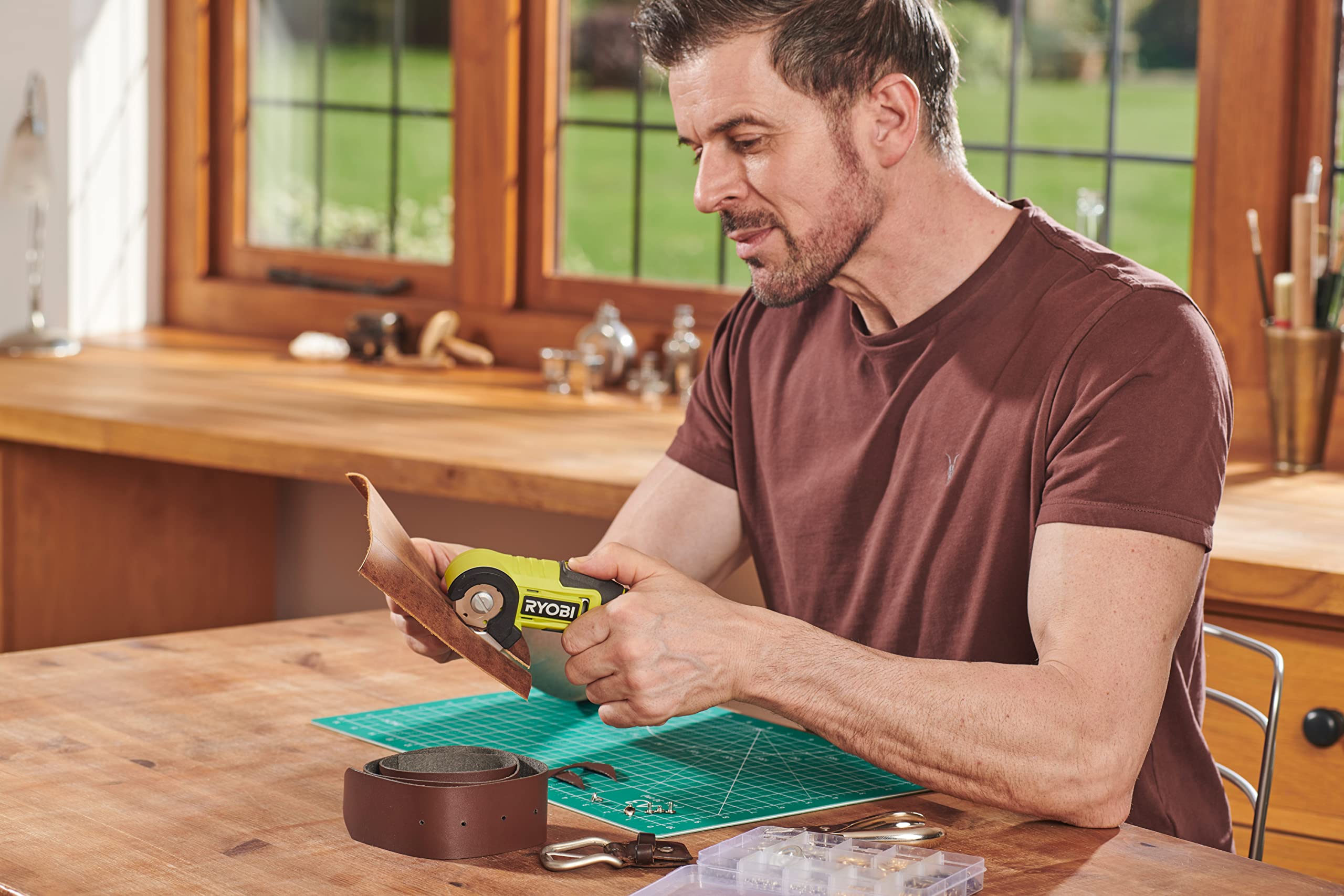 RYOBI RCT4-120G no-load speed indicator illustrating fast cutting potential.