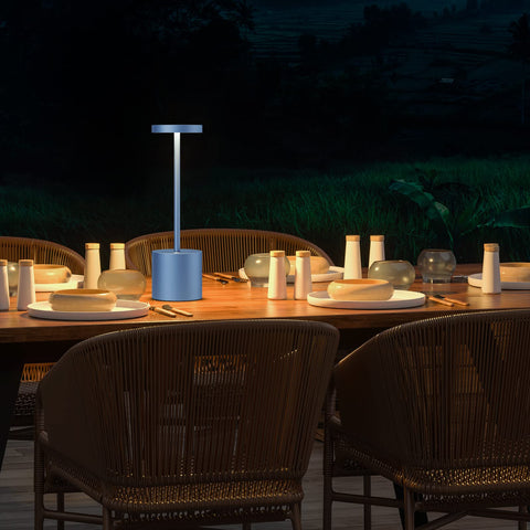 SAKRINGT aluminum desk lamp with fast charging