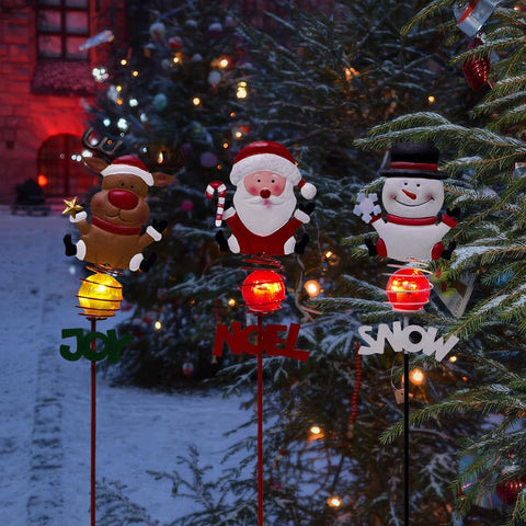 SATHGA Reindeer stake light creates a magical lawn focal point.