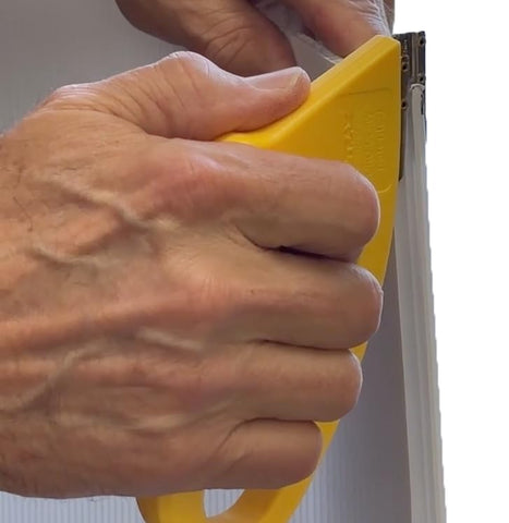 Saw Trax CCD4 Coro-Claw compact handle for on-site use.