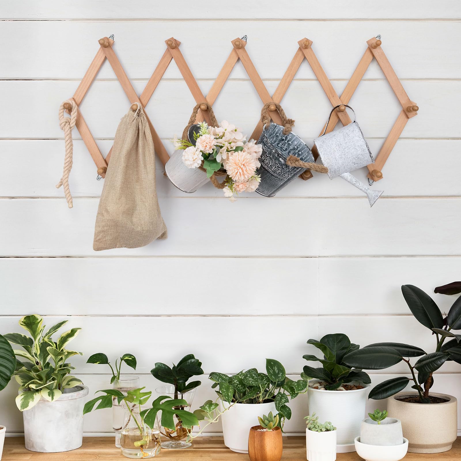 SCUNDA space-saving-design maximizes wall storage in small spaces