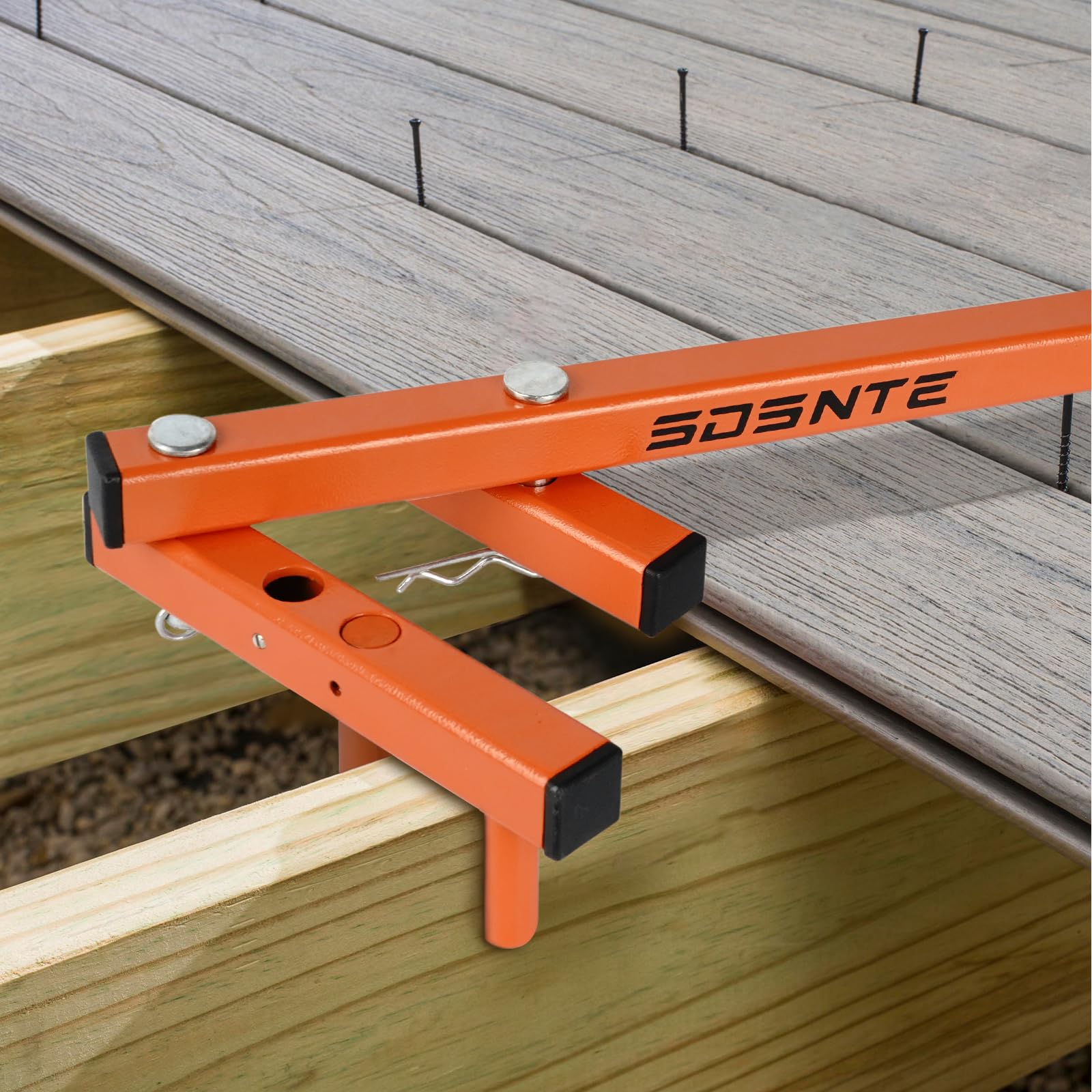 SDSNTE heavy-duty deck tool boosts efficiency on deck projects.