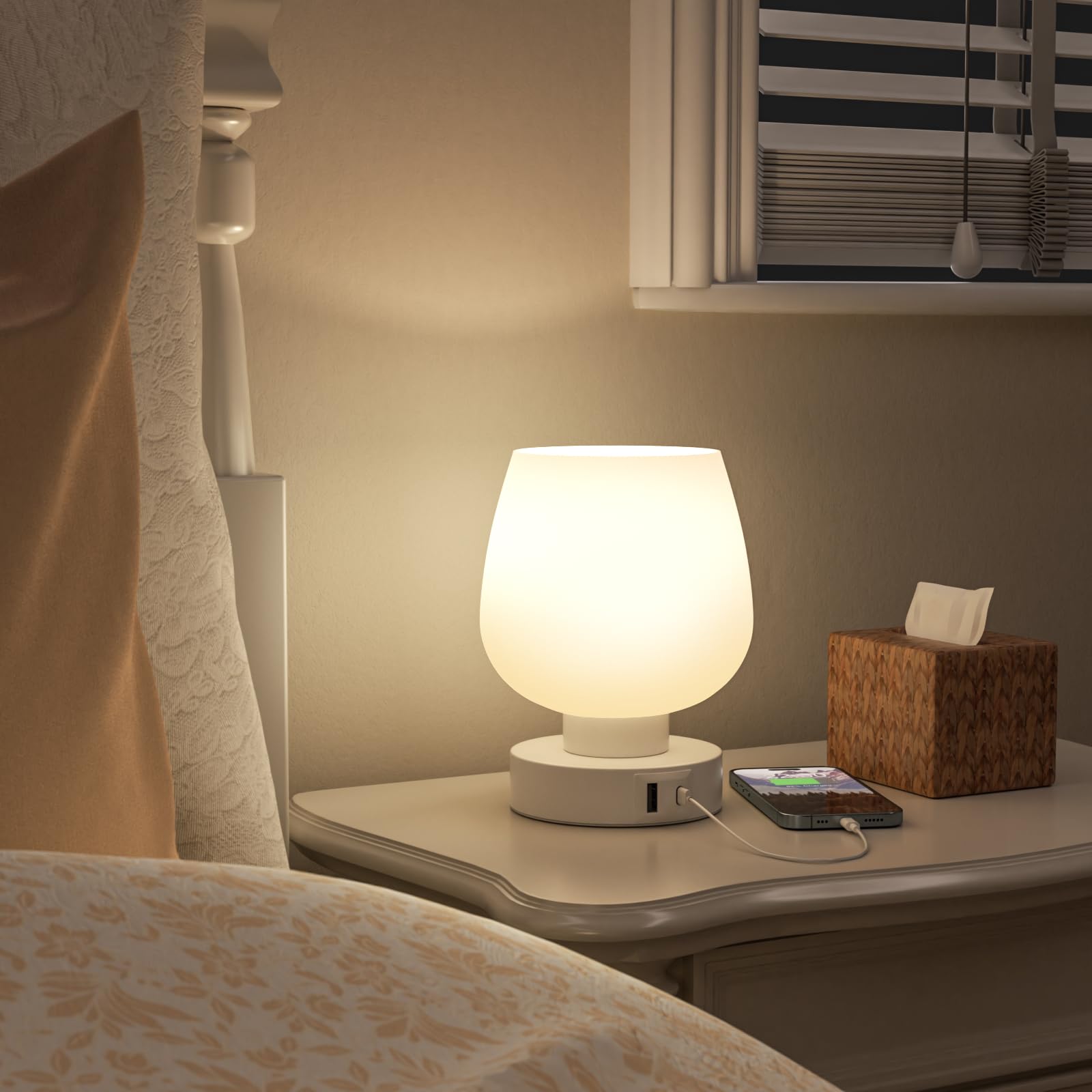 Seealle Touch Table Lamp USB-C and USB-A ports for convenient device charging.