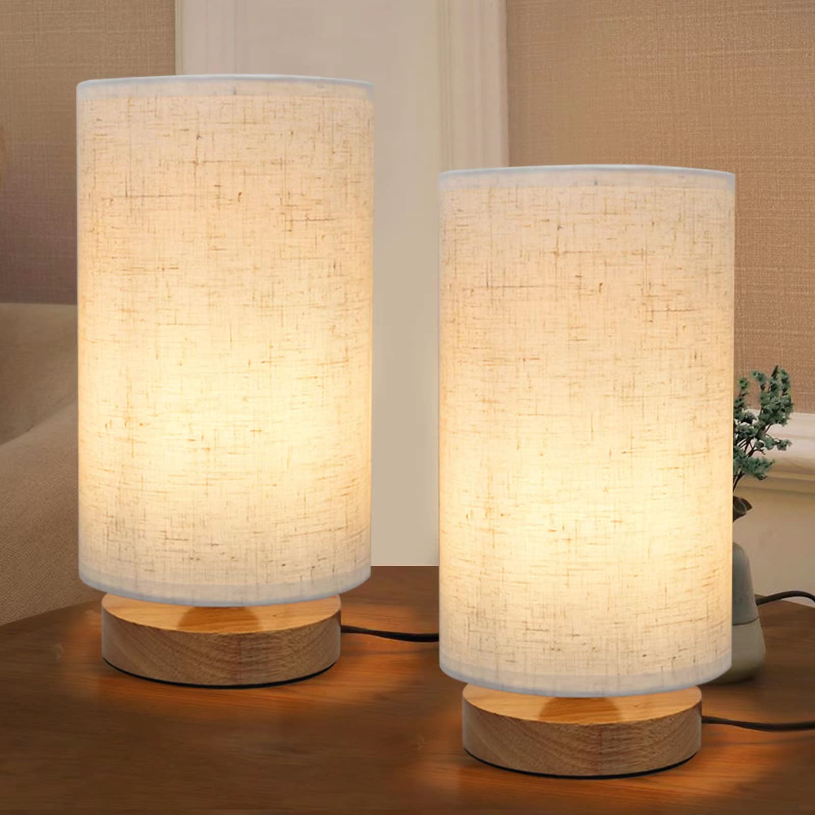 SEENSINY table lamp with round linen shade for a warm bedroom ambiance.