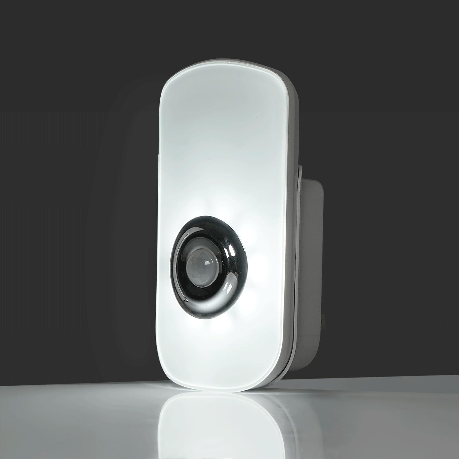 Sensky versatile light suitable for multiple rooms