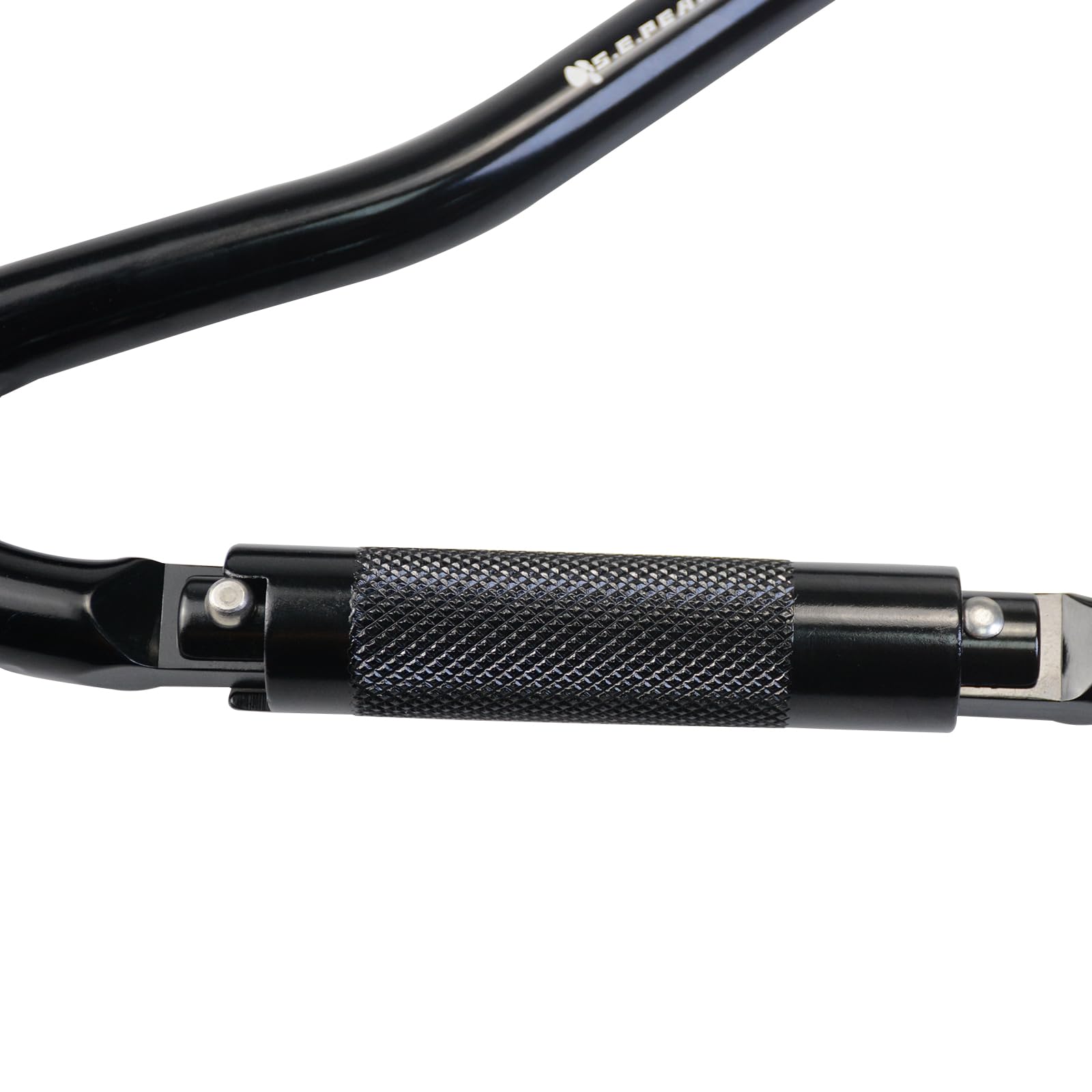 S.E.PEAK D-ring attachment design provides secure attachment for rigging tasks.