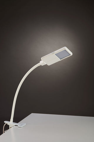 SHABBOSLITE E-Z Slide Shutter demonstrates dimming control