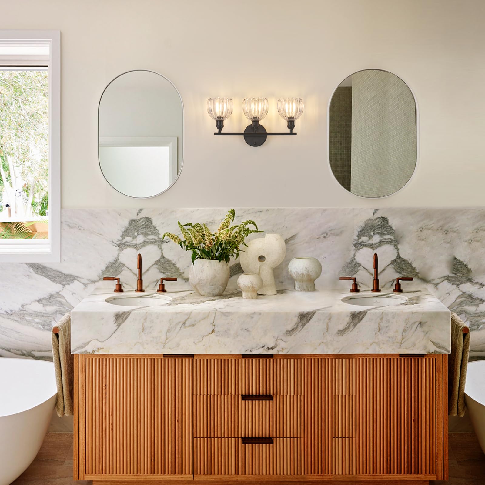 Shenmoyl versatile bathroom light for mirror illumination.