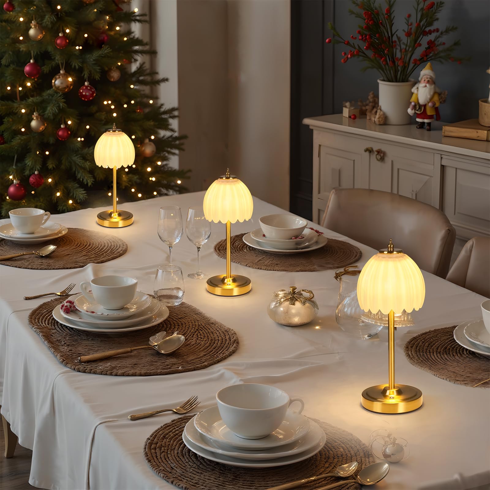 Shenmoyl Tulip Lamp portable design fits small spaces.