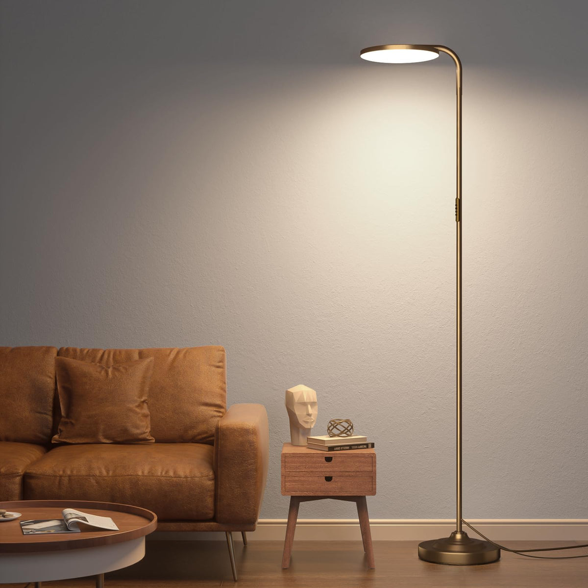 SIBRILLE 36W floor lamp with tilt head and 350° rotation for versatile living room lighting.