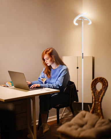 SIBRILLE 3000K-6000K color temperature on white floor lamp for mood lighting