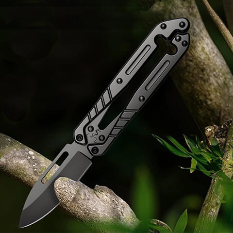 Silaoburi blade safety cover minimizes slips during heavy-duty cuts.