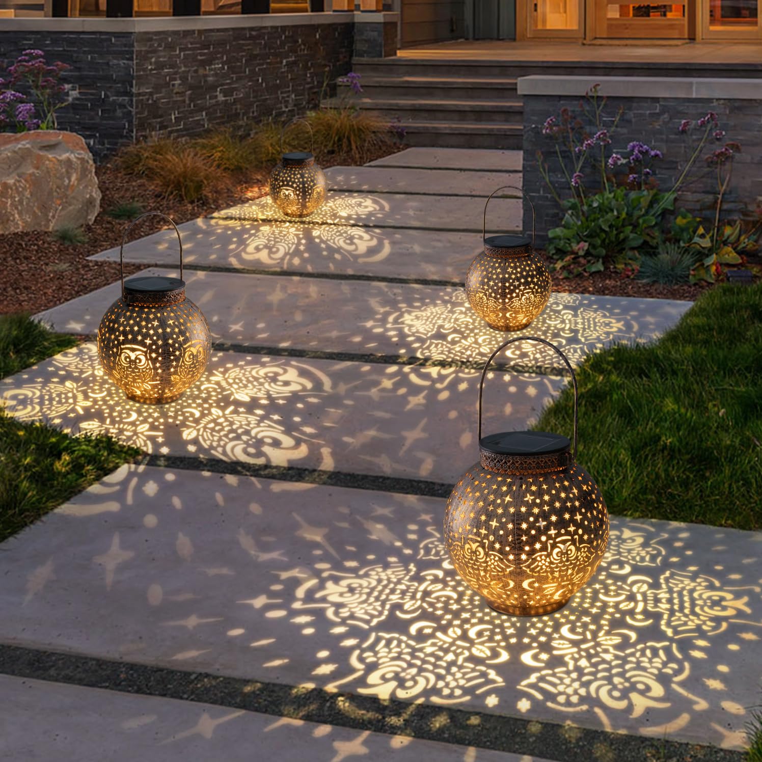 Singingarden Two-Pack Display shows versatile garden decor options.