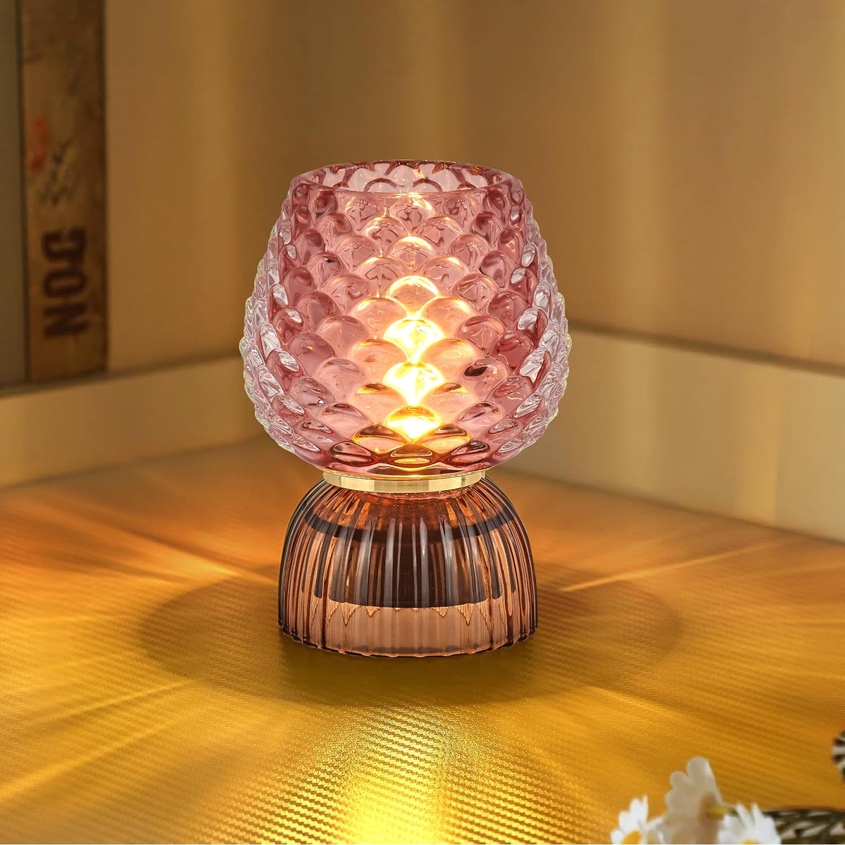 SisiHokai pinecone glass lamp with textured shade delivering cozy ambiance