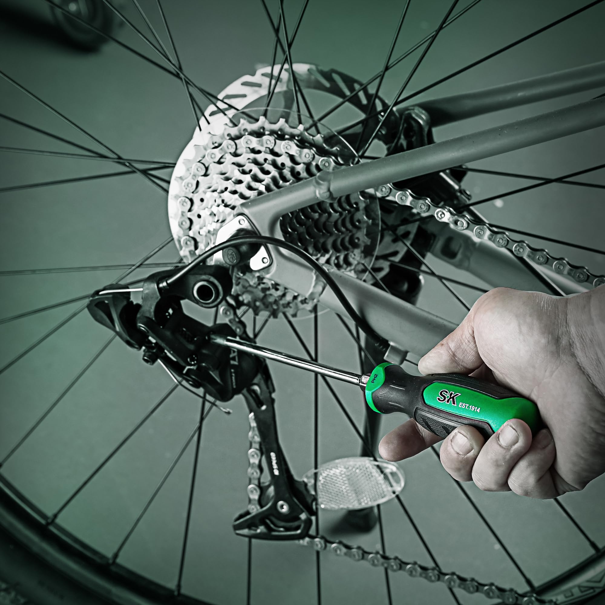 Magnetic tips help pick up and guide screws securely during installation.