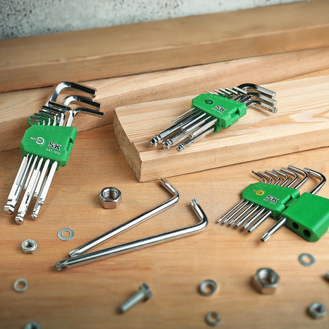 SK compact storage keeps all 27 pieces neatly organized on the bench.