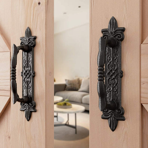 SMARTSTANDARD door handle in use on a sliding barn door.