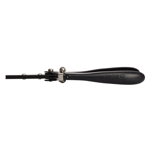 SNS TK-2 sharp blade enables easy, precise cuts.