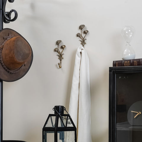 SOFFEE DESIGN 3D mushroom detail adds rustic charm and function