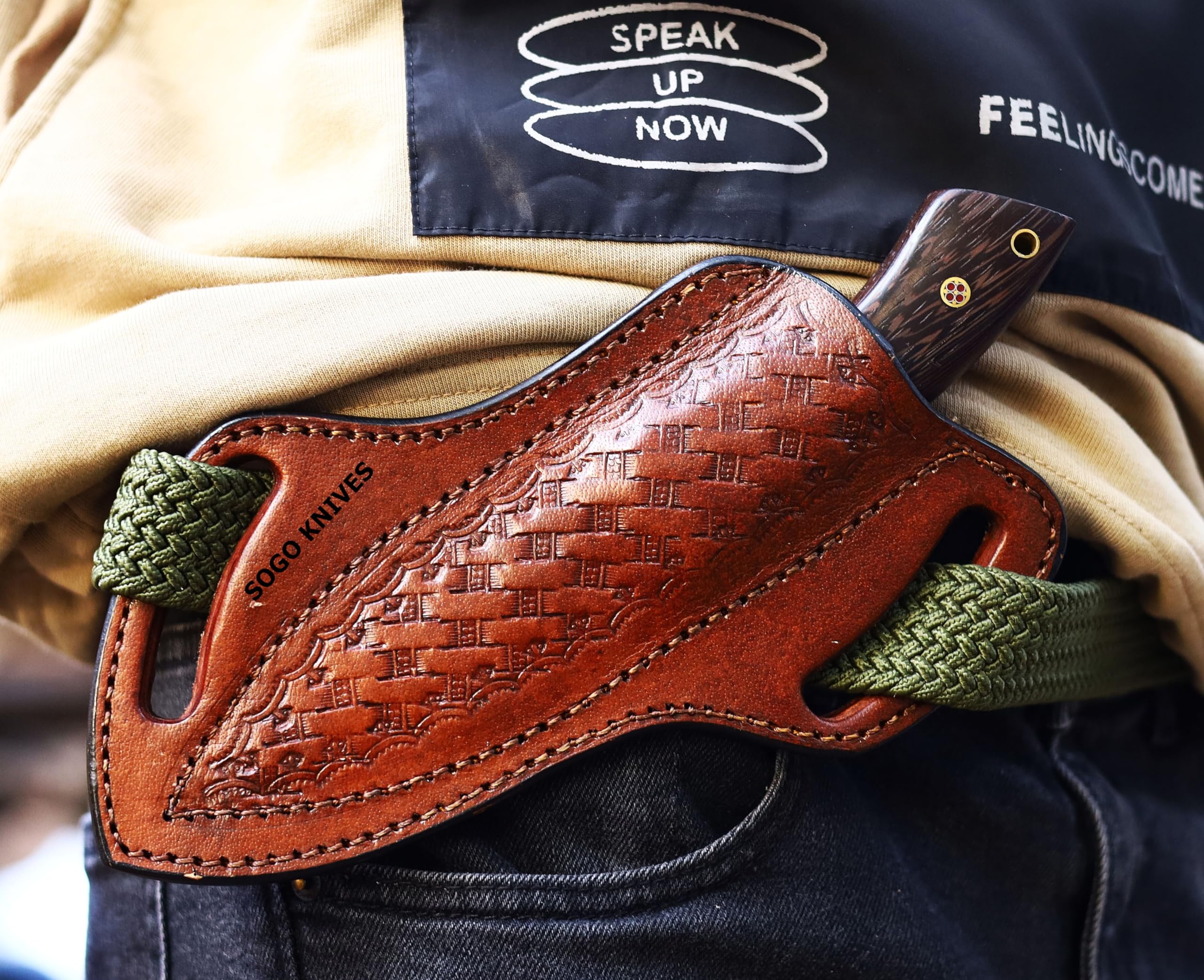 Slanted pancake design sheath by SOGO KNIVES with top-grain cowhide material.