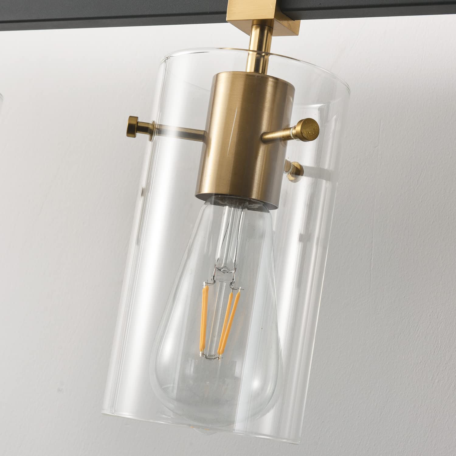 SOLFART aluminum construction ensures durability in humid bathrooms