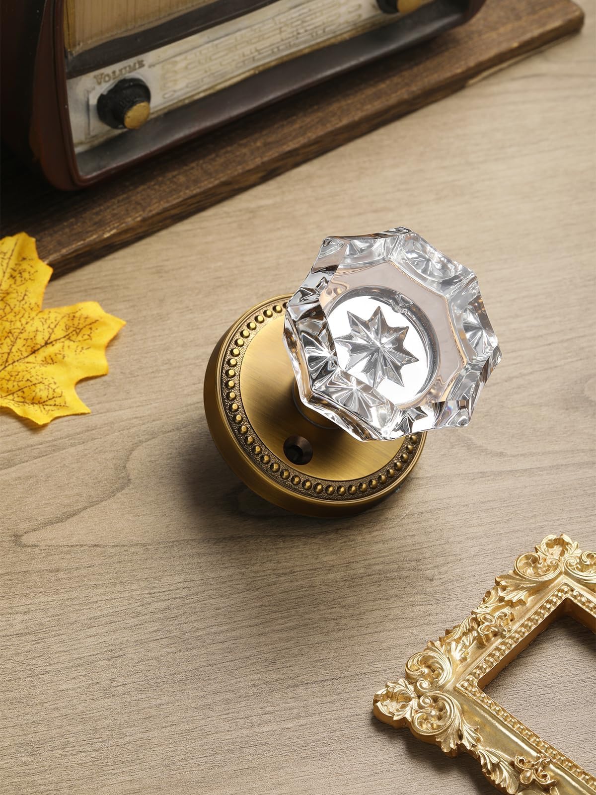 SORWDUERM crystal glass-knob highlight enhances interior doors with subtle shine.