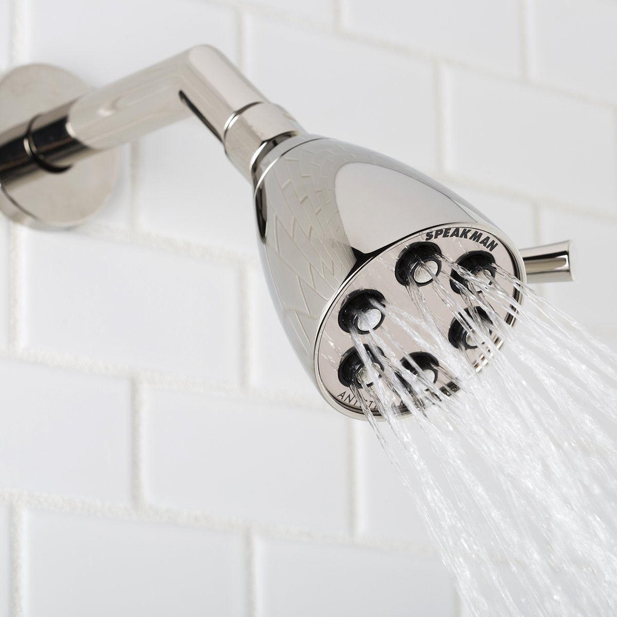 Speakman S-2252-PN Anystream 360° control demonstrates adjustable spray patterns.