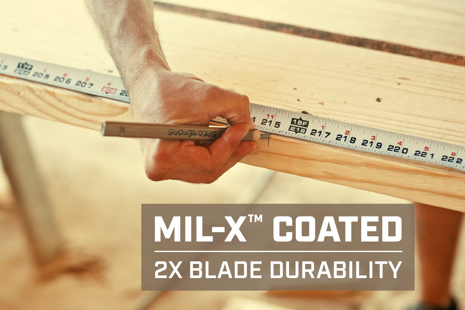 Spec Ops high-visibility white double-sided blade enables clear readings in any light.