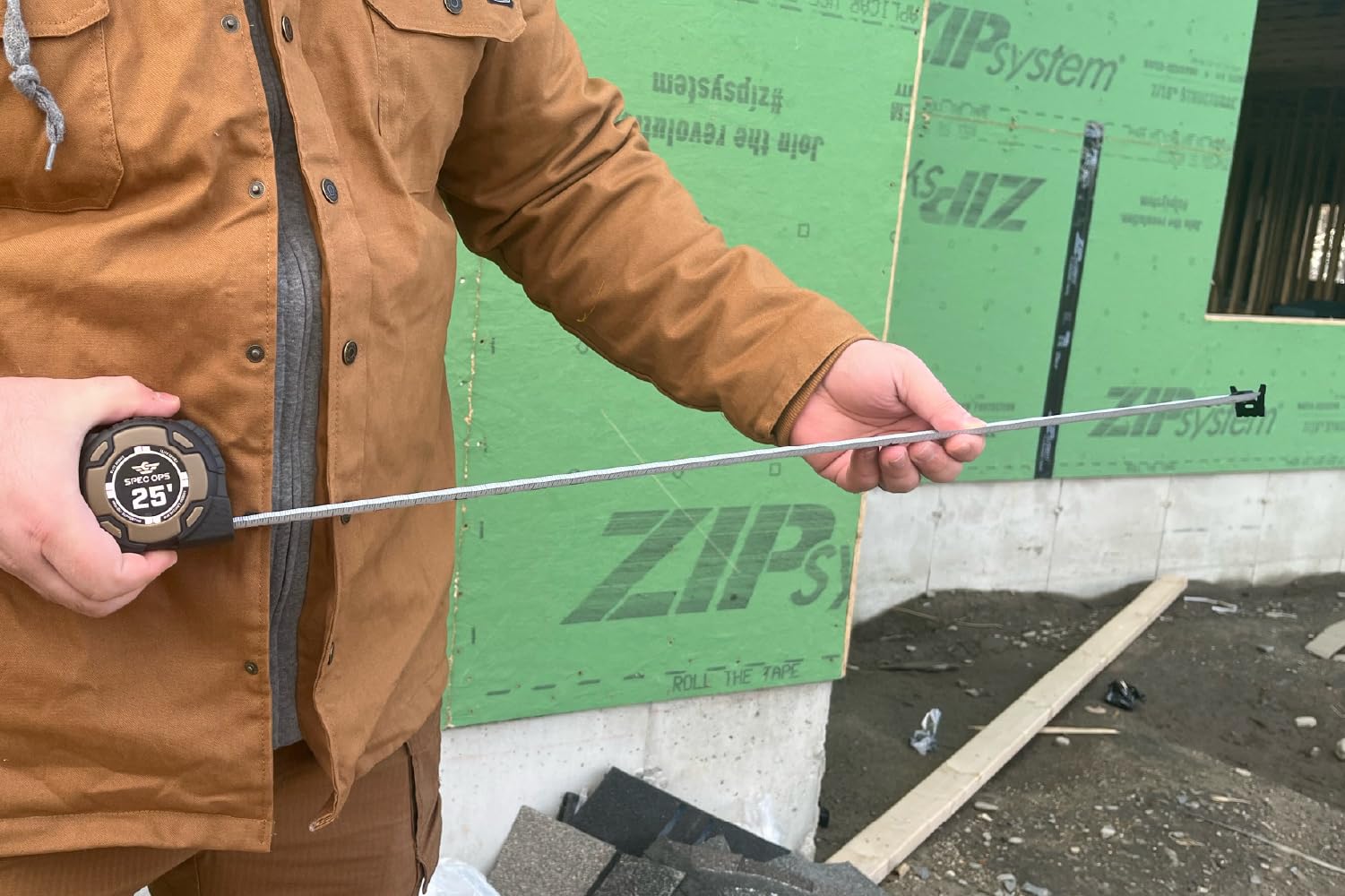 Spec Ops Elite Secure Fast blade lock enables smooth measurements