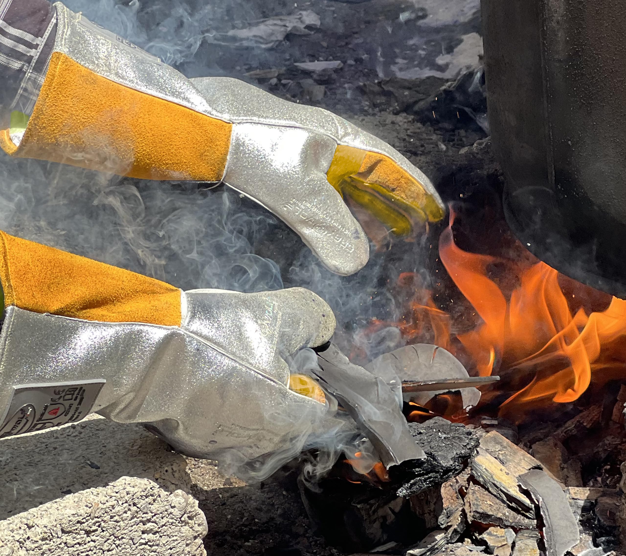 SpecxArmor GrayWolf glove high heat protection up to 1472 degrees Fahrenheit