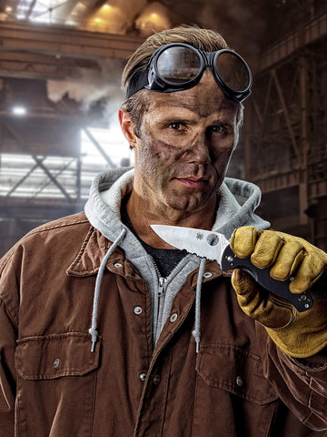 Spyderco Tenacious skeletonized liners add strength without extra weight.