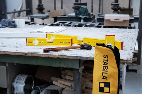 Stabila Pro Set 80 AS 24-inch level in case demonstrates versatility for mid-size tasks