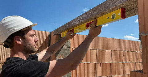 Aluminium profile of Stabila Type 196 Classic 6-Level Set showing rugged construction.