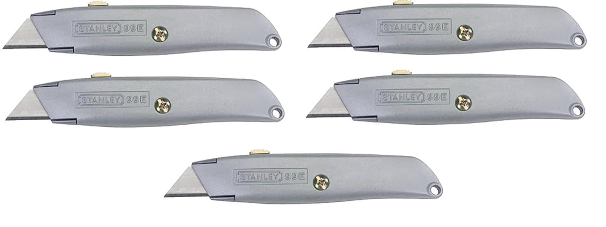 Stanley 10-099 retractable knife blade in action for precise cuts