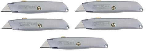 Stanley 10-099 retractable knife blade in action for precise cuts