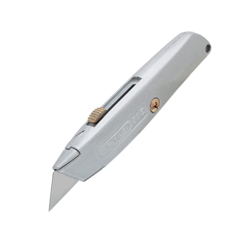 Blade storage in Stanley knife handle enables quick blade changes