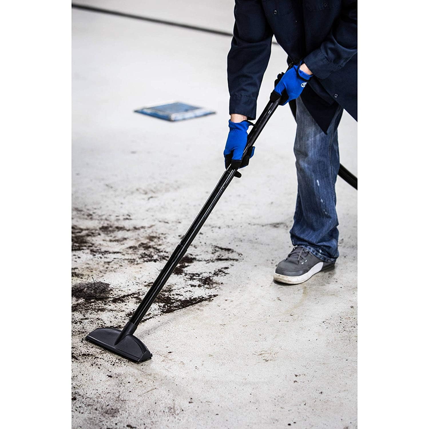 STANLEY SL18301-4B included accessories pack for versatile cleaning tasks