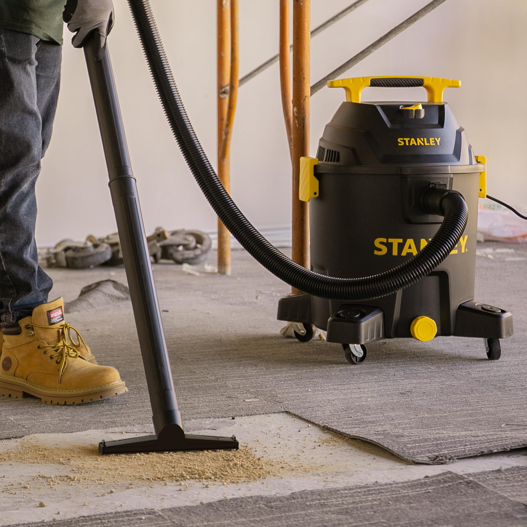 STANLEY SL18701P-10A long reach with hose and cord extends cleaning range
