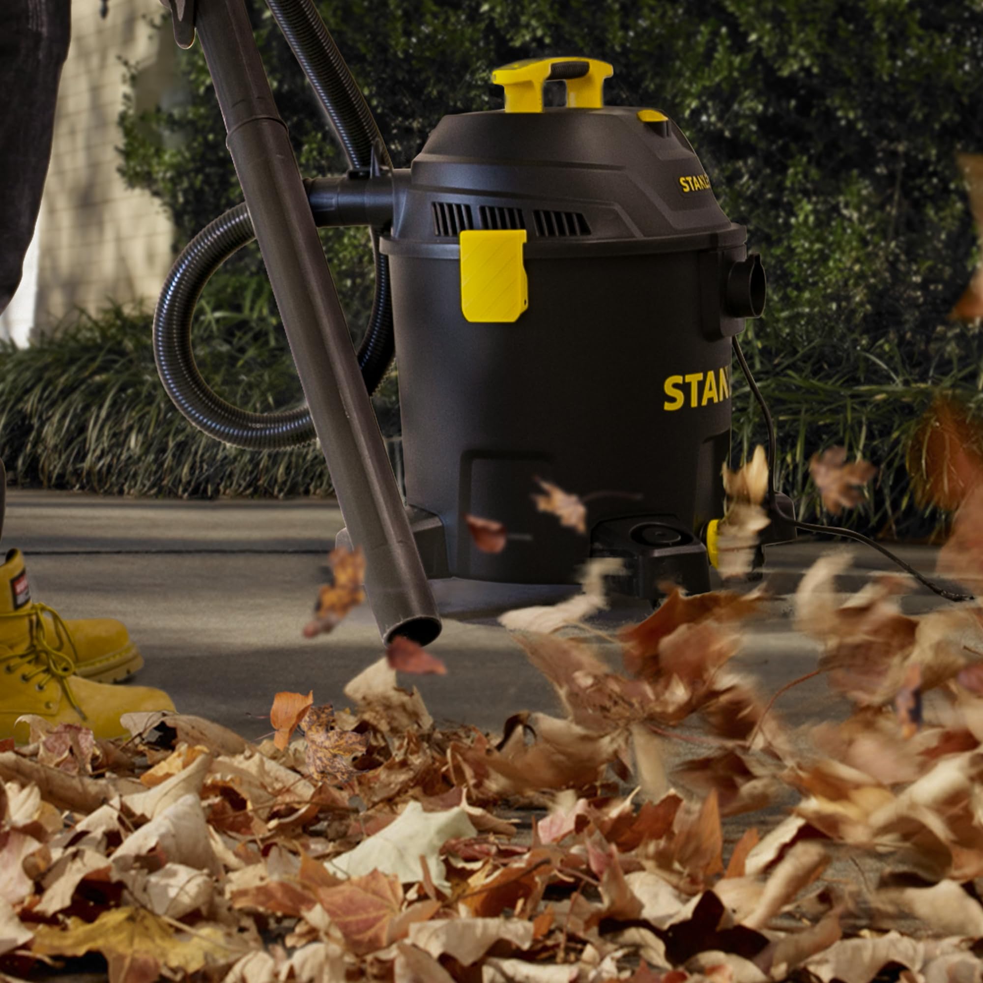 STANLEY SL18701P-10A four-caster mobility for easy movement