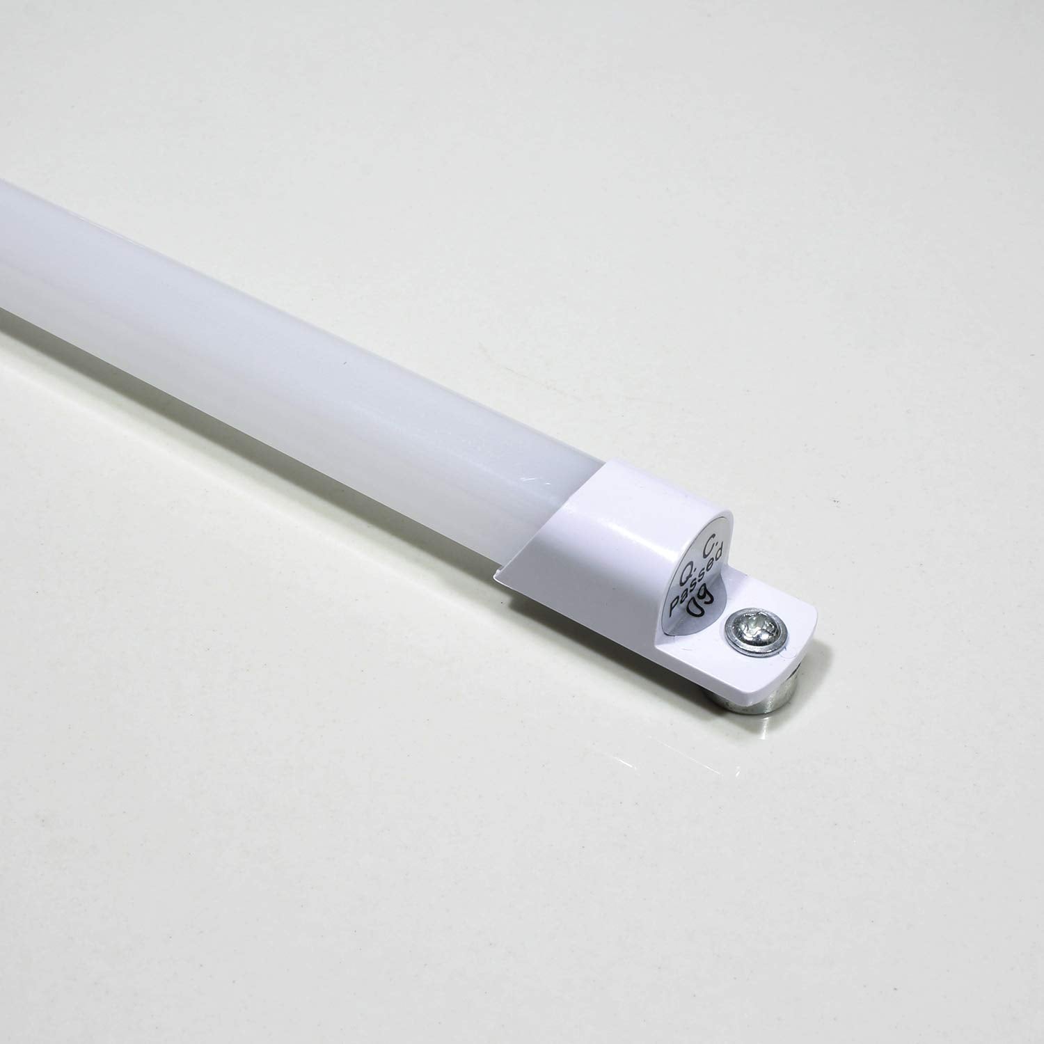 STBTECH 4000K natural white light creates soft, eye-friendly illumination.