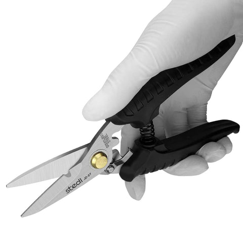 Stedi Scissors safety lock closed for safe storage.