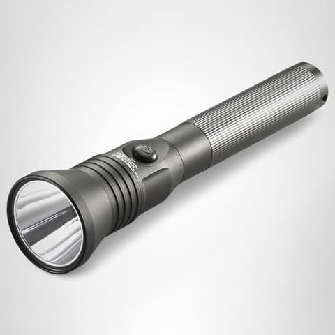 Streamlight Stinger rubberized grip ensures secure handling in wet conditions.